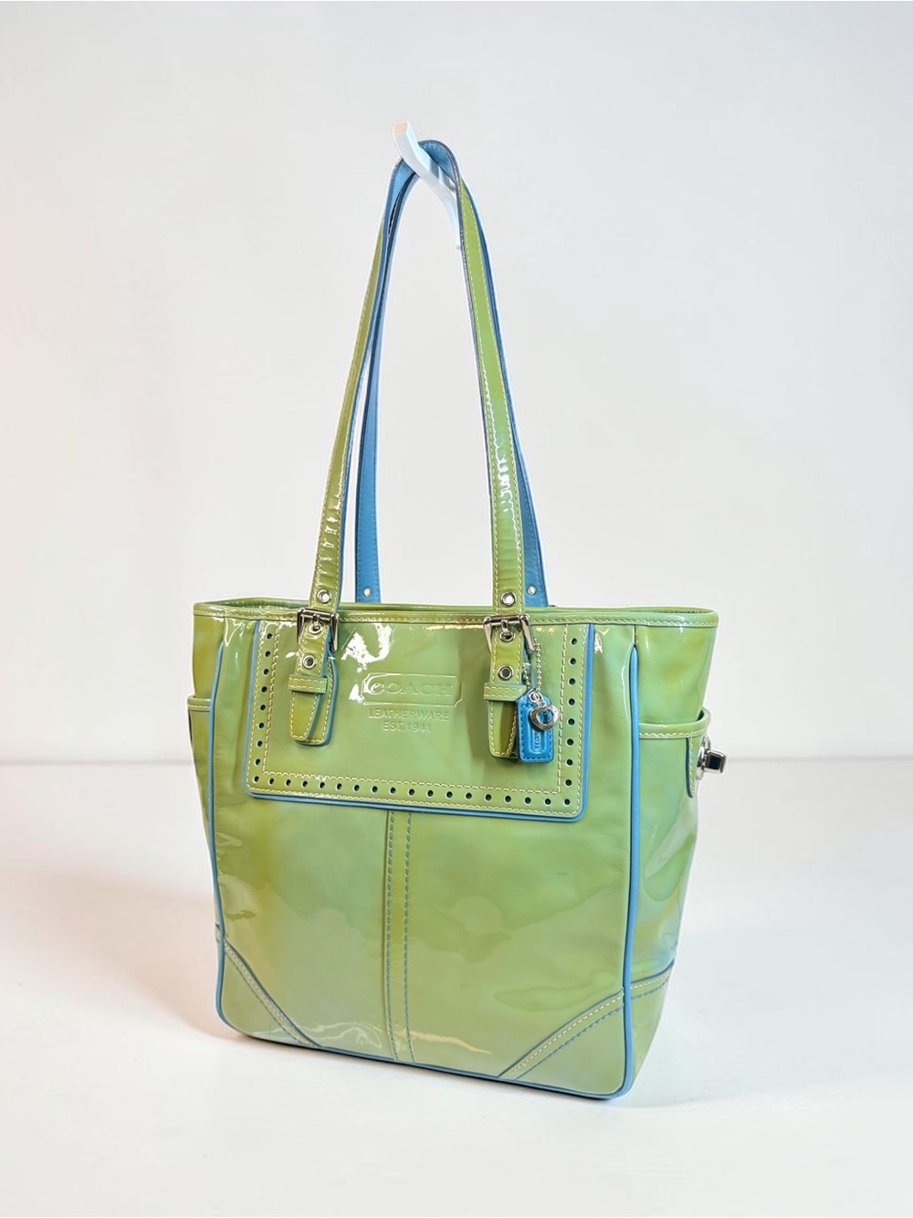 💚🩵 Y2K Coach Lime Green & Blue Hampton Patent Leather Tote F11519